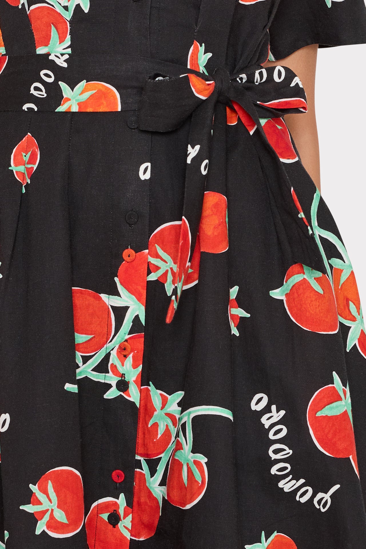 Lexi Printed Midi in Black/Red