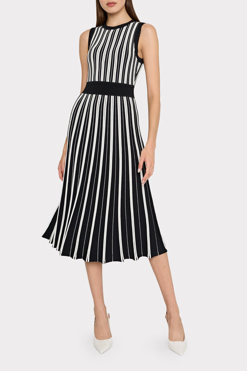 Sleeveless Pleated Midi Dress Black/Ecru Image 2 of 7