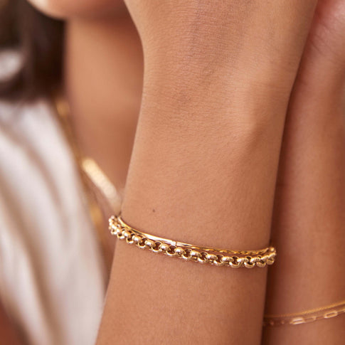 14K Gold Designer Rolo Bracelet - Close Up Detail on Model | MILLY